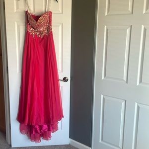 Gigi prom dress. Size 4